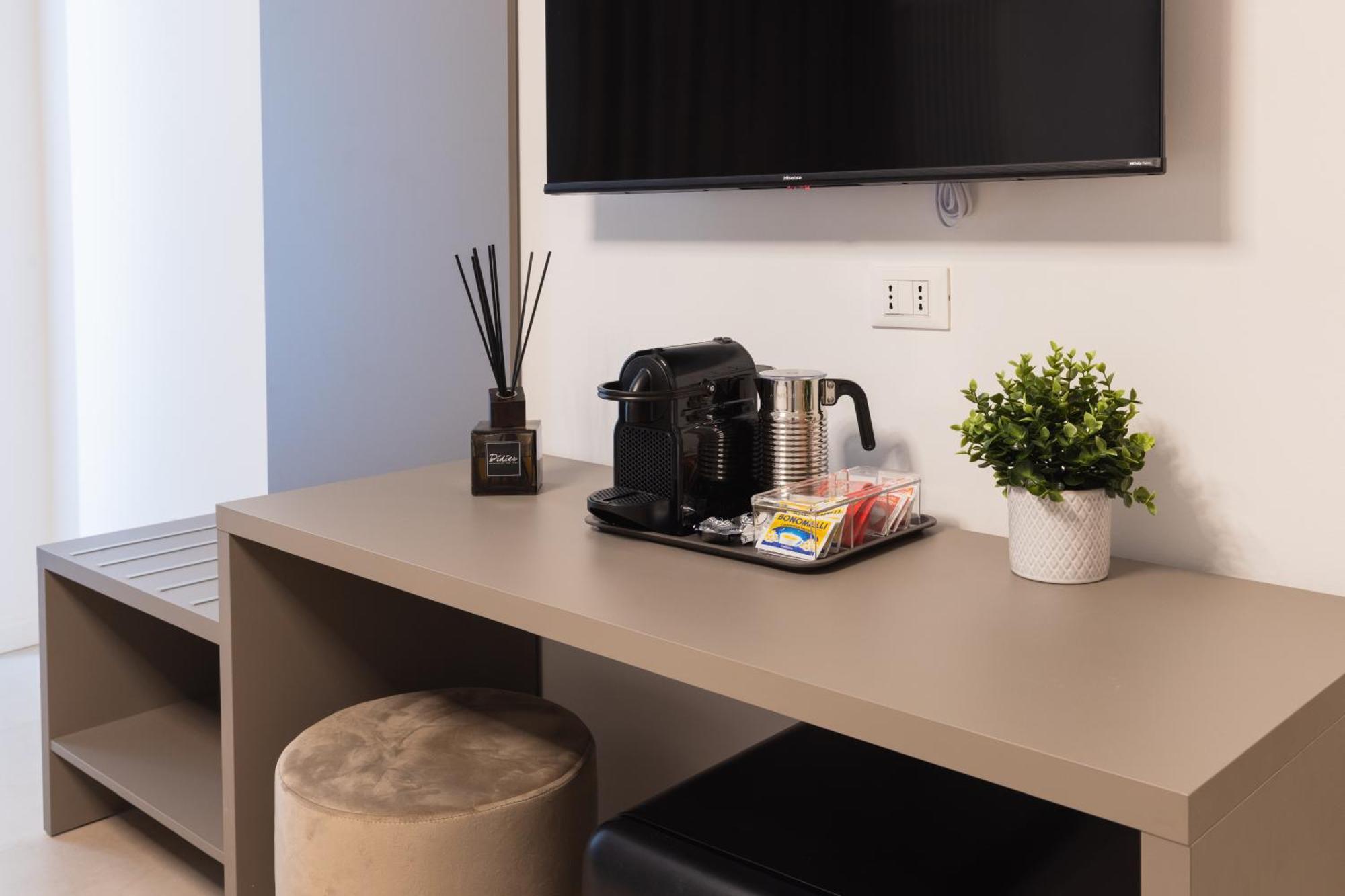 בולוניה Luxury Station Suite מראה חיצוני תמונה