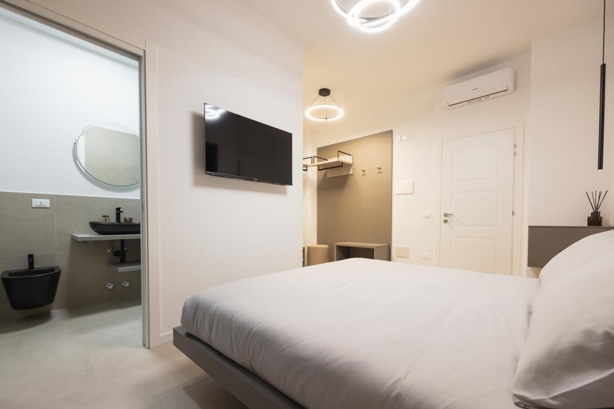 בולוניה Luxury Station Suite מראה חיצוני תמונה