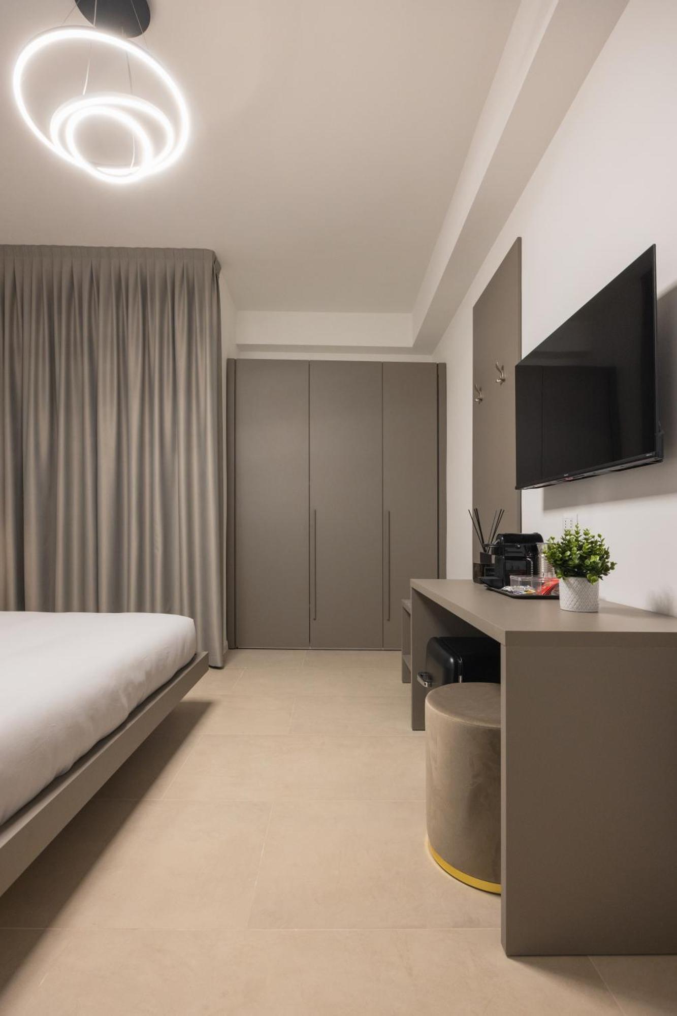 בולוניה Luxury Station Suite מראה חיצוני תמונה