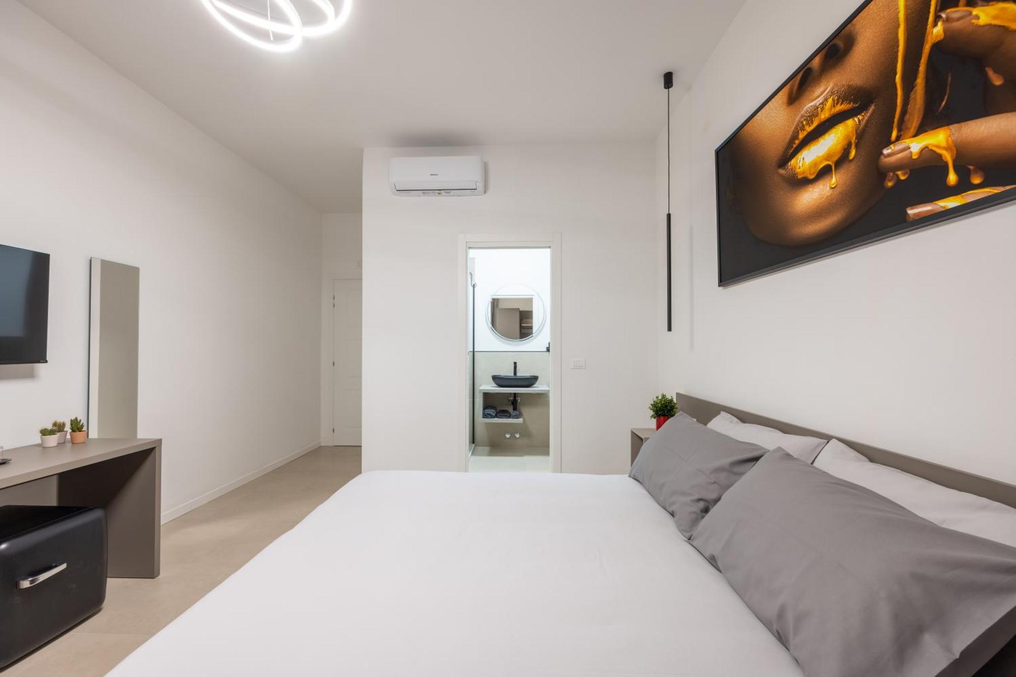 בולוניה Luxury Station Suite מראה חיצוני תמונה