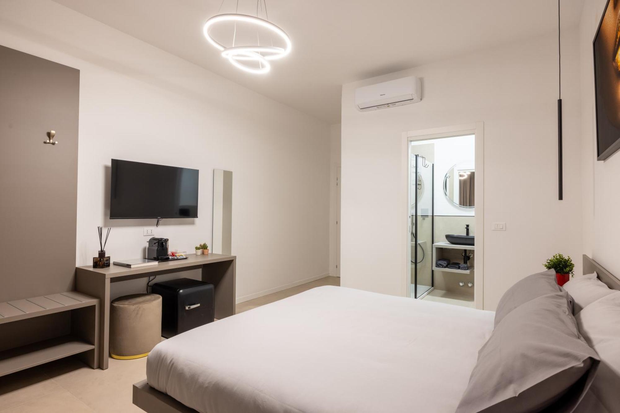 בולוניה Luxury Station Suite מראה חיצוני תמונה