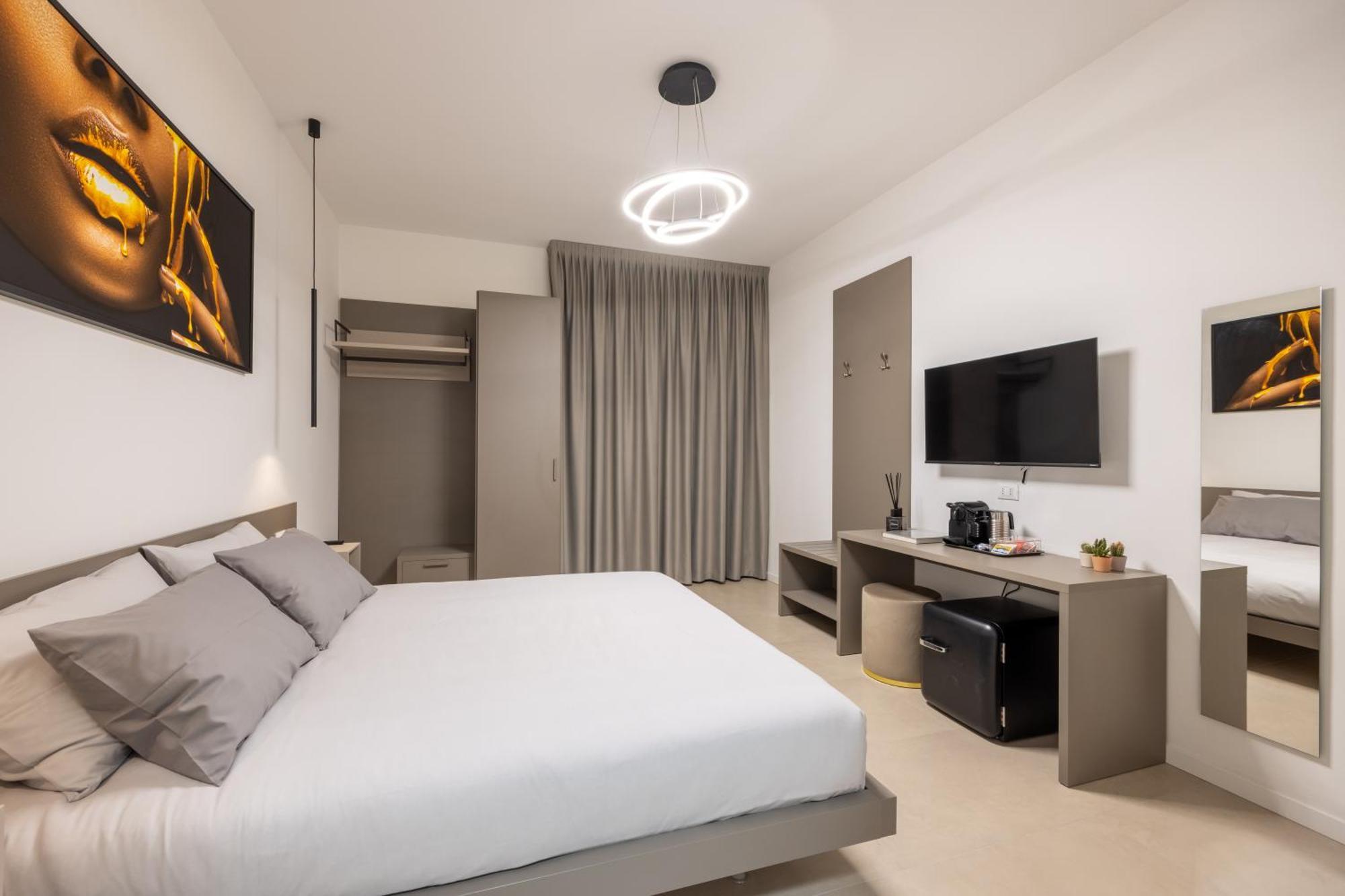 בולוניה Luxury Station Suite מראה חיצוני תמונה